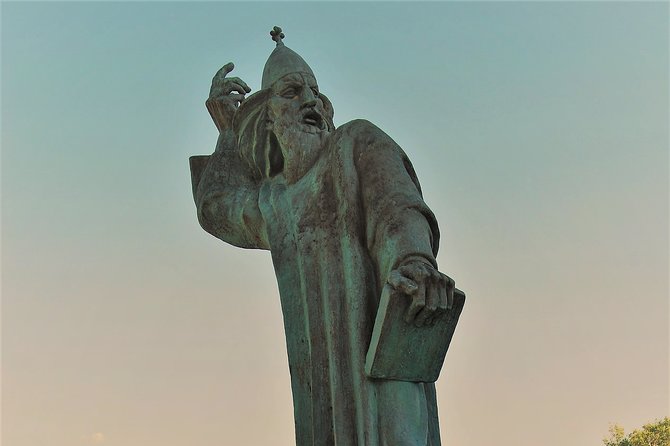 Guided Cultural and Historical Walking Tour of Nin - Exploring Nins Royal Heritage