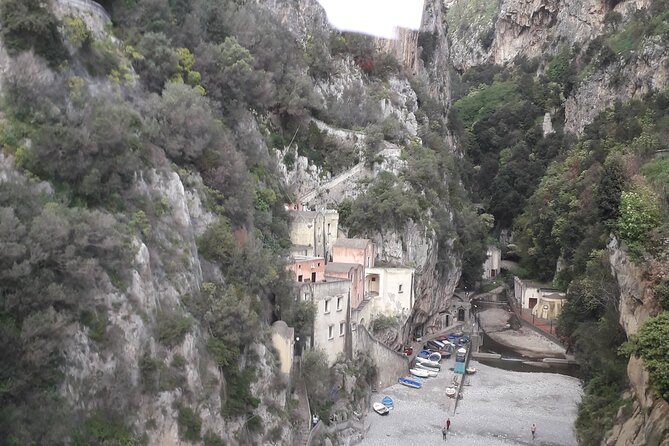 Guided Day on the Amalfi Coast From Sorrento - Exploring the Amalfi Coast