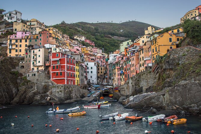Guided Day Tour on Private Boat to Cinque Terre Private Boat - Positive Traveler Feedback