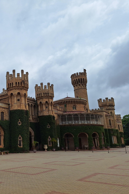 Guided Day Tour to Explore Bangalores Art and Culture - Key Points