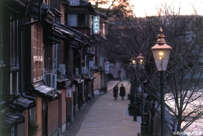 Guided E-Bike and Walking Tour of KANAZAWA Main & KENROKUEN - Frequently Asked Questions