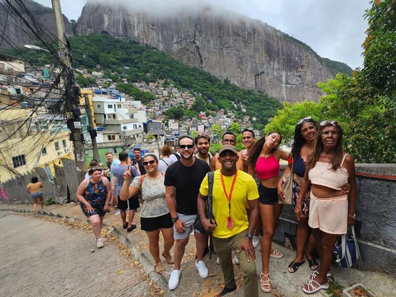 Guided Excursion: Explore the Secrets of Rocinha - Colorful Dwellings and Murals