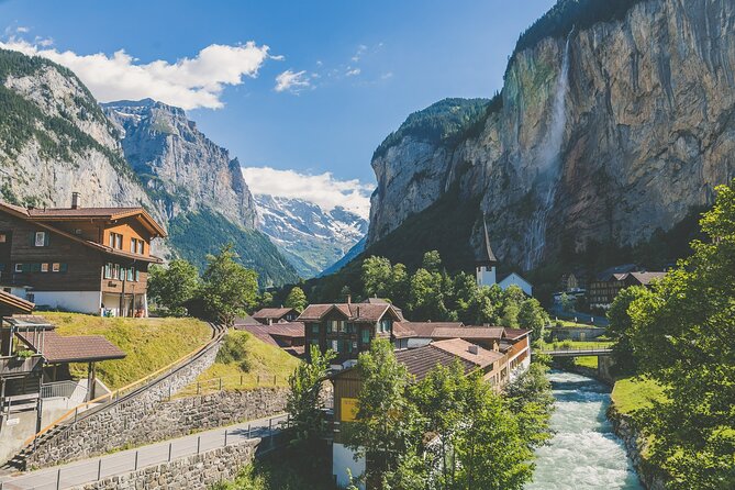 Guided Excursion to Jungfraujoch, Grindelwald and Lauterbrunnen From Lucerne - Visiting Interlaken and Surrounding Villages