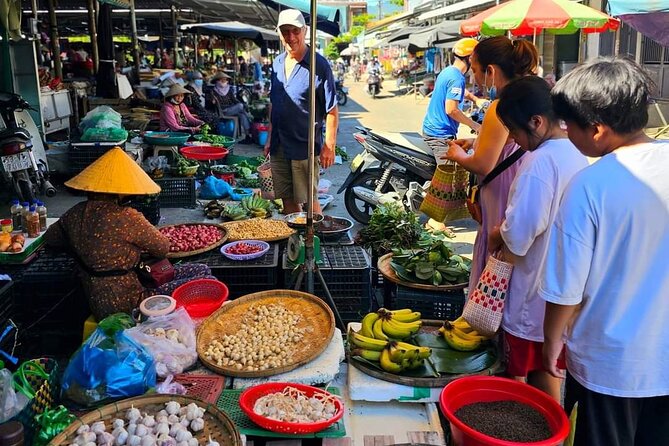 Guided Farming Cooking Class and My Son Sanctuary Discovery - Explore Local Market