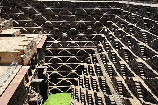 Guided Fatehpur Sikri & Abhaneri Tour From Agra To Jaipur By Car - Discovering Chand Baori Stepwell
