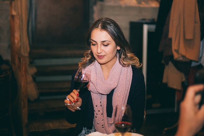 Guided, FUN Wine Tasting With Trivia Games, Napoli - Engaging Trivia Games