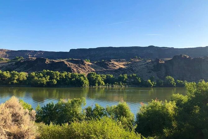 Guided Half-Day Tour to Dierkes Lake & Shoshone Falls - Witness Shoshone Falls