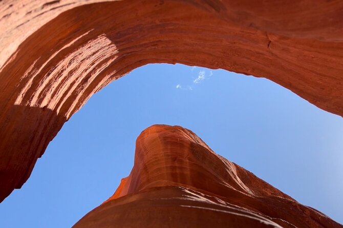 Guided-Hike Through Peekaboo + Great Chamber/Cutler Point Combo (Small Group) - Discovering Great Chamber/Cutler Point