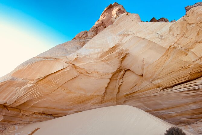 Guided-Hike Through Peekaboo + Great Chamber/Cutler Point Combo (Small Group) - Accessibility and Service Animals