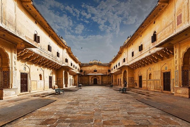 Guided Jaipur Tour Including Amber Fort, City Palace & Hawa Mahal With Lunch - Pricing and Availability