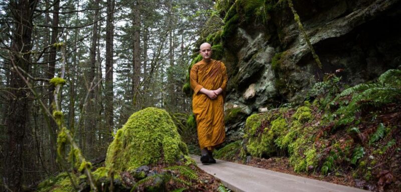Guided Kora Circuit & Walking Tour Around McLeod Ganj - Dalai Lama Complex