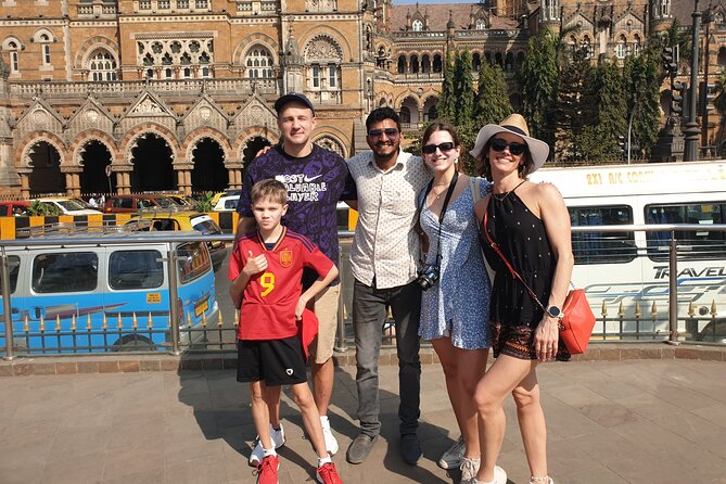 Guided Mumbai Sightseeing Tour With Pickup - Exploring Dharavi Slum