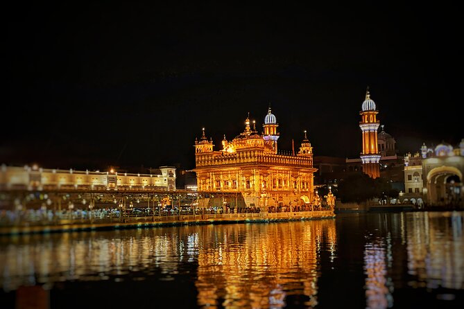 Guided Night Walking Tour in New Delhi - Explore the Best Nightlife With a Local - Exploring the Enchanting Connaught Place