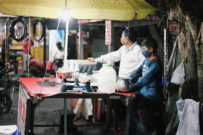 Guided Night Walking Tour in New Delhi - Explore the Best Nightlife With a Local - Delving Into the Local Gastronomic Delights