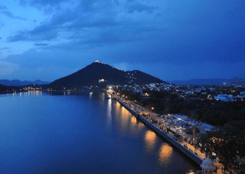 Guided Night Walking Tour in Udaipur- Guided Walking Tour - Key Points