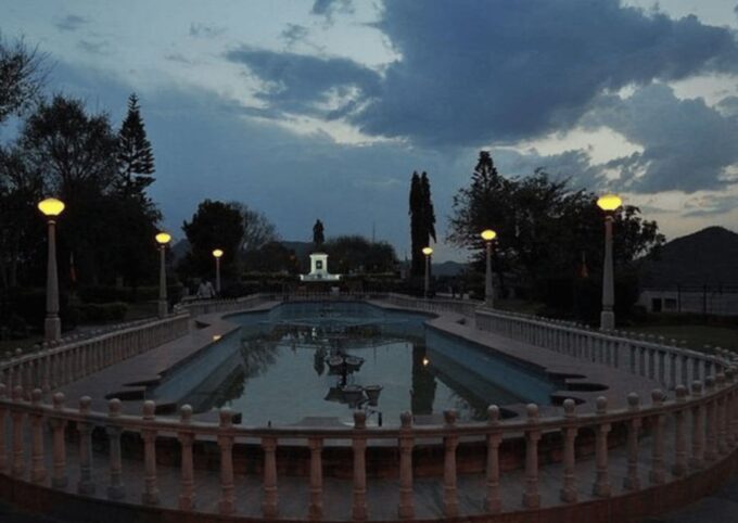 Guided Night Walking Tour in Udaipur- Guided Walking Tour - Languages Offered