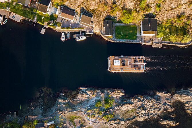 Guided Oslo Fjord Cruise by Silent Electric Catamaran - Onboard Amenities