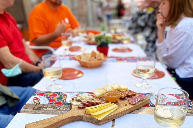 Guided Port Wine Walking Tour - Meeting and Pickup