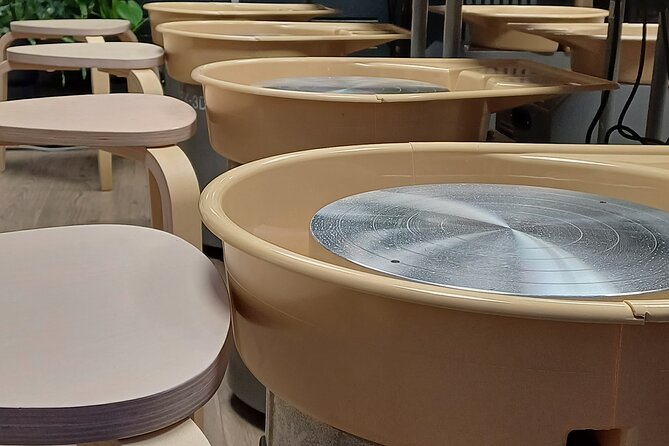 Guided Pottery Workshop on a Turntable in Choorstraat - Location and Accessibility