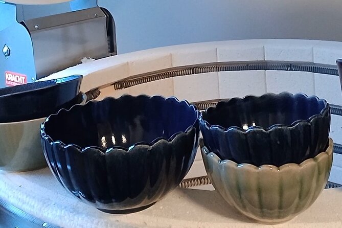Guided Pottery Workshop on a Turntable in Choorstraat - Cancellation Policy
