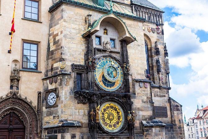 Guided Prague Tour by Bus,Foot,Boat With Snack & Museum Included - Boat Trip and Museum