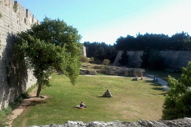 Guided Rhodes City by Night With Lunch & Live Greek Music - Travelers Reviews