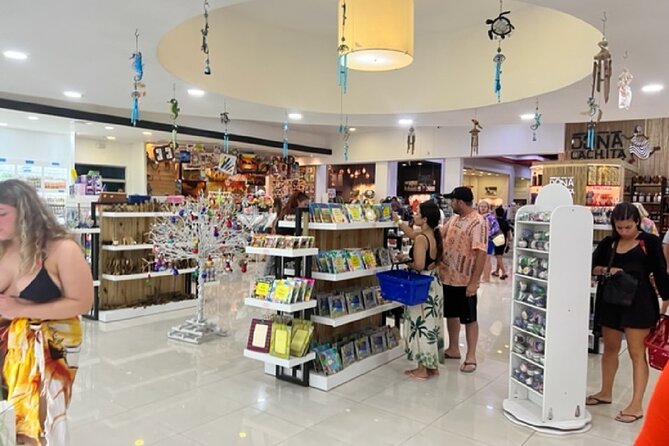 Guided Shopping Tour - Souvenirs, Premium Rum, Chocolate Factory, Cigar Factory - Product Highlights