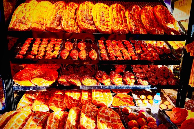 Guided Street Food Tour. Breakfast in Europe Lunch in Asia. - Accessibility and Group Size