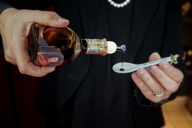 Guided Tour and Tasting in Acetaia in Modena - Tasting of Traditional Balsamic Vinegar