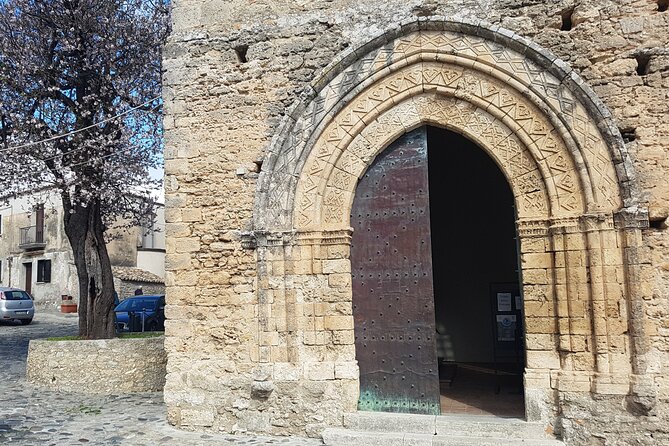 Guided Tour Around Calabria, Italy - Group Size Considerations