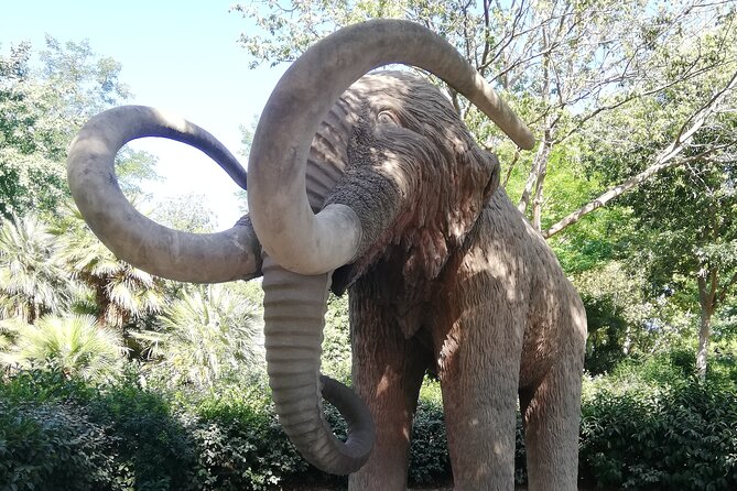 Guided Tour Ciutadella Park Nature, Triumphal Arch and Gaudí in Barcelona. - Included in the Tour