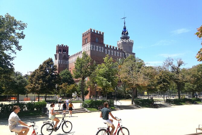 Guided Tour Ciutadella Park Nature, Triumphal Arch and Gaudí in Barcelona. - Booking Confirmation