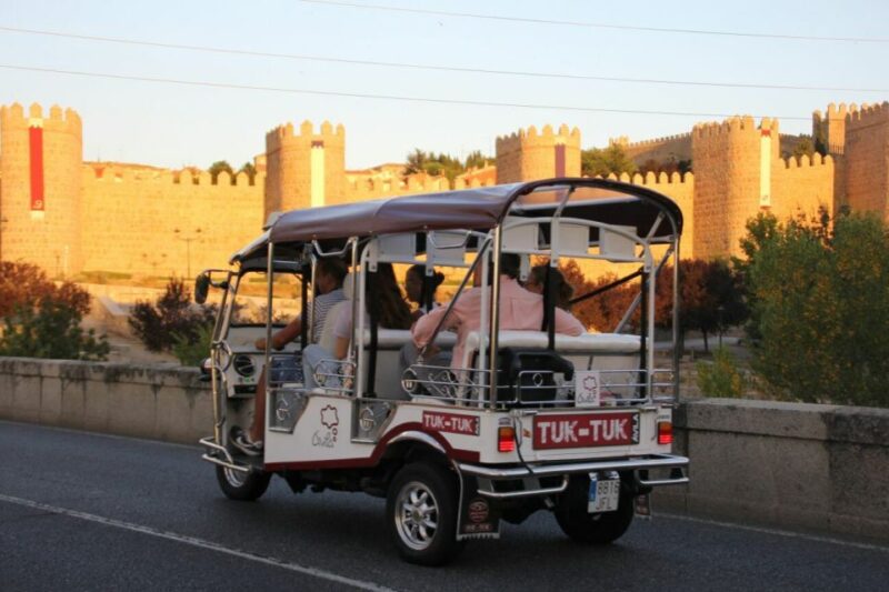 GUIDED TOUR IN A TUK TUK TOURS ÁVILA IN THE MOST COMFORTABLE WAY - Key Points