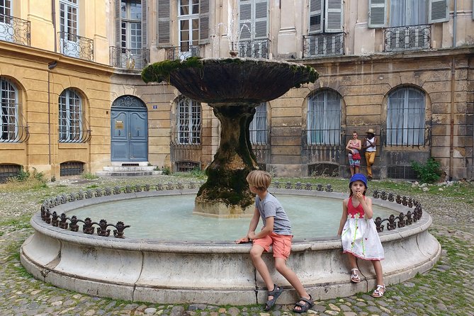 Guided Tour in Aix-en-Provence: Historical Old City - Exploring Paroisse Cathédrale Saint Sauveur