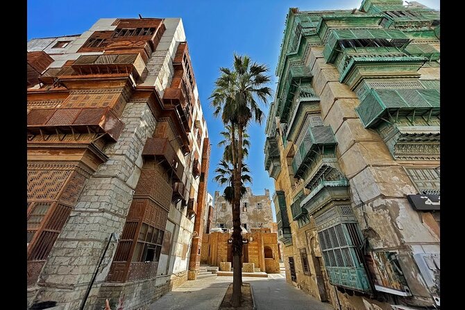 Guided Tour in Jeddah by Local Woman - Tour Highlights and Inclusions