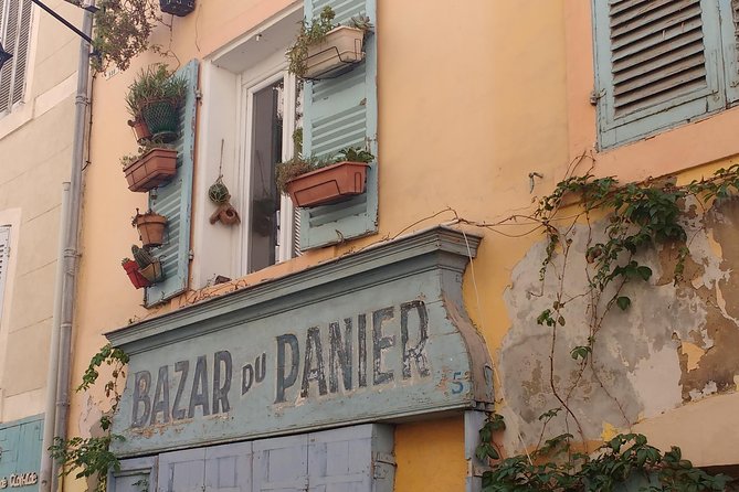Guided Tour in Marseille: Vieux Port & Old City - Fitness Level