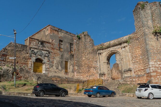 Guided Tour in the Colonial Zone of Santo Domingo - Historical Highlights