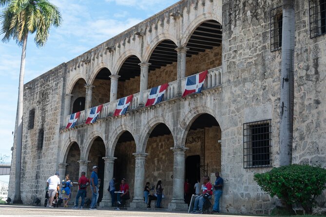 Guided Tour in the Colonial Zone of Santo Domingo - Guided Experience
