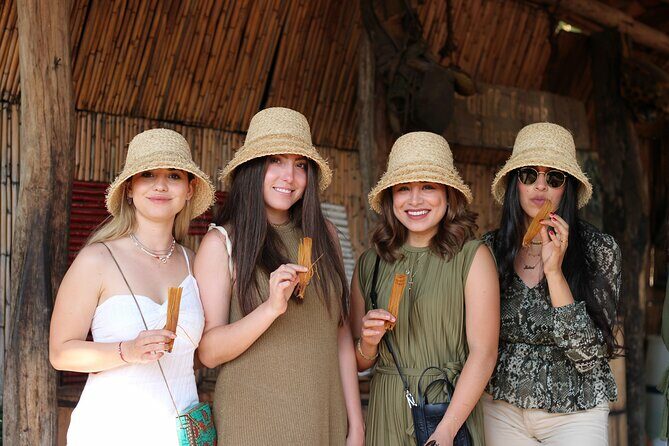 Guided tour of an ancestral Mezcal distillery with transport - FAQ