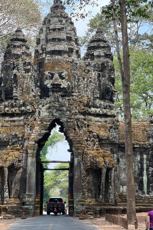 Guided Tour of Angkor Wat, Bayon, Ta Prohm, and Banteay Srei - Good To Know
