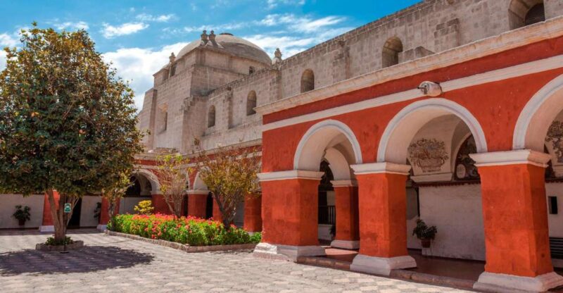 Guided Tour of Arequipa and the Santa Catalina Monastery - Arequipas Architecture