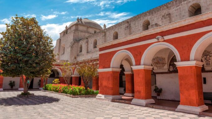 Guided Tour of Arequipa and the Santa Catalina Monastery - Historical Trade Sites