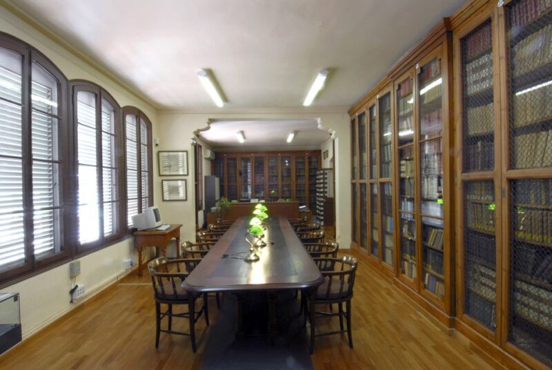 Guided Tour of Barcelonas Royal Academy of Sciences & Arts - Key Points