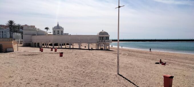 Guided Tour of Cádiz: Stories From the Hand of a Local Guide - Exploring Cádizs Secrets