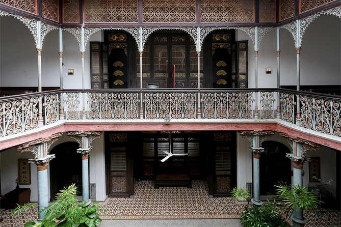 Guided Tour of Cheong Fatt Tzes Blue Mansion in George Town - Operating Hours and Accessibility
