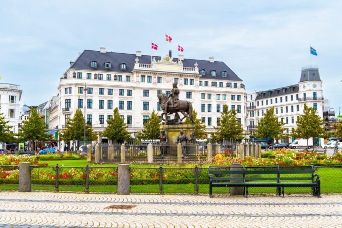 Guided Tour of Copenhagen Old Town, Nyhavn, Kings Garden - Booking and Payment