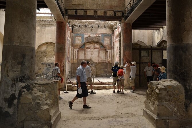 Guided Tour of Herculaneum With Lunch and Entrance Included - Tour Schedule and Requirements