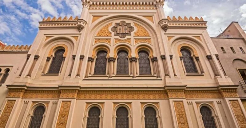 Guided Tour of Jewish Quarter - Key Points