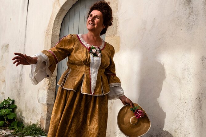 Guided Tour of La Rochelle the Splendor of Merchants in the 18TH Century - Good To Know