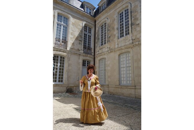 Guided Tour of La Rochelle the Splendor of Merchants in the 18TH Century - Explore the Splendor
